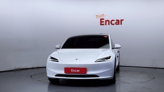 TESLA MODEL 3 2024