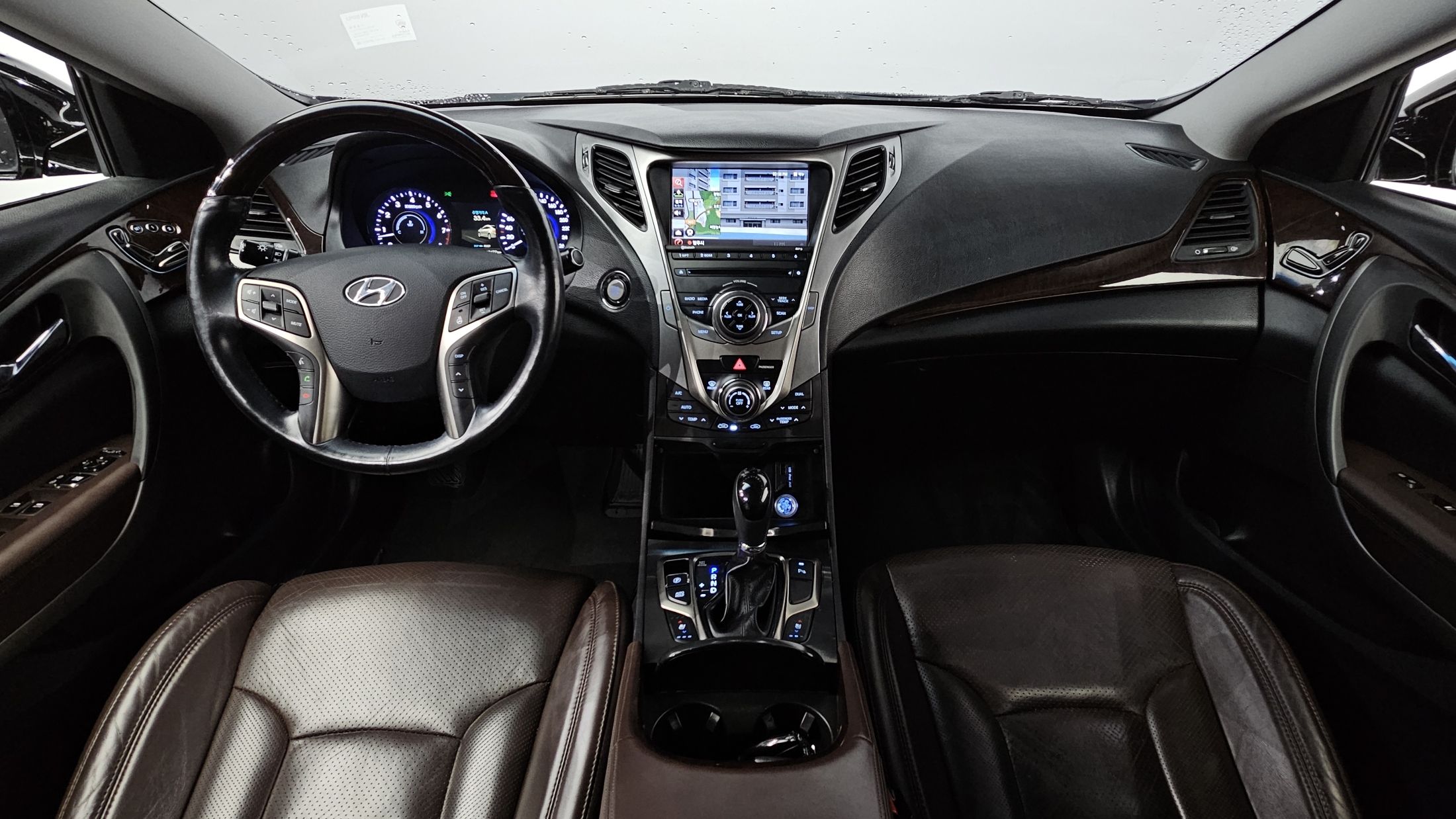 HYUNDAI GRANDEUR HG 2014