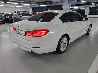 BMW 5-SERIES G30  530i xDrive Luxury Plus 2018