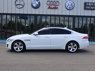 JAGUAR XF X260 2018