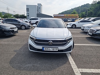 VOLKSWAGEN JETTA 2023