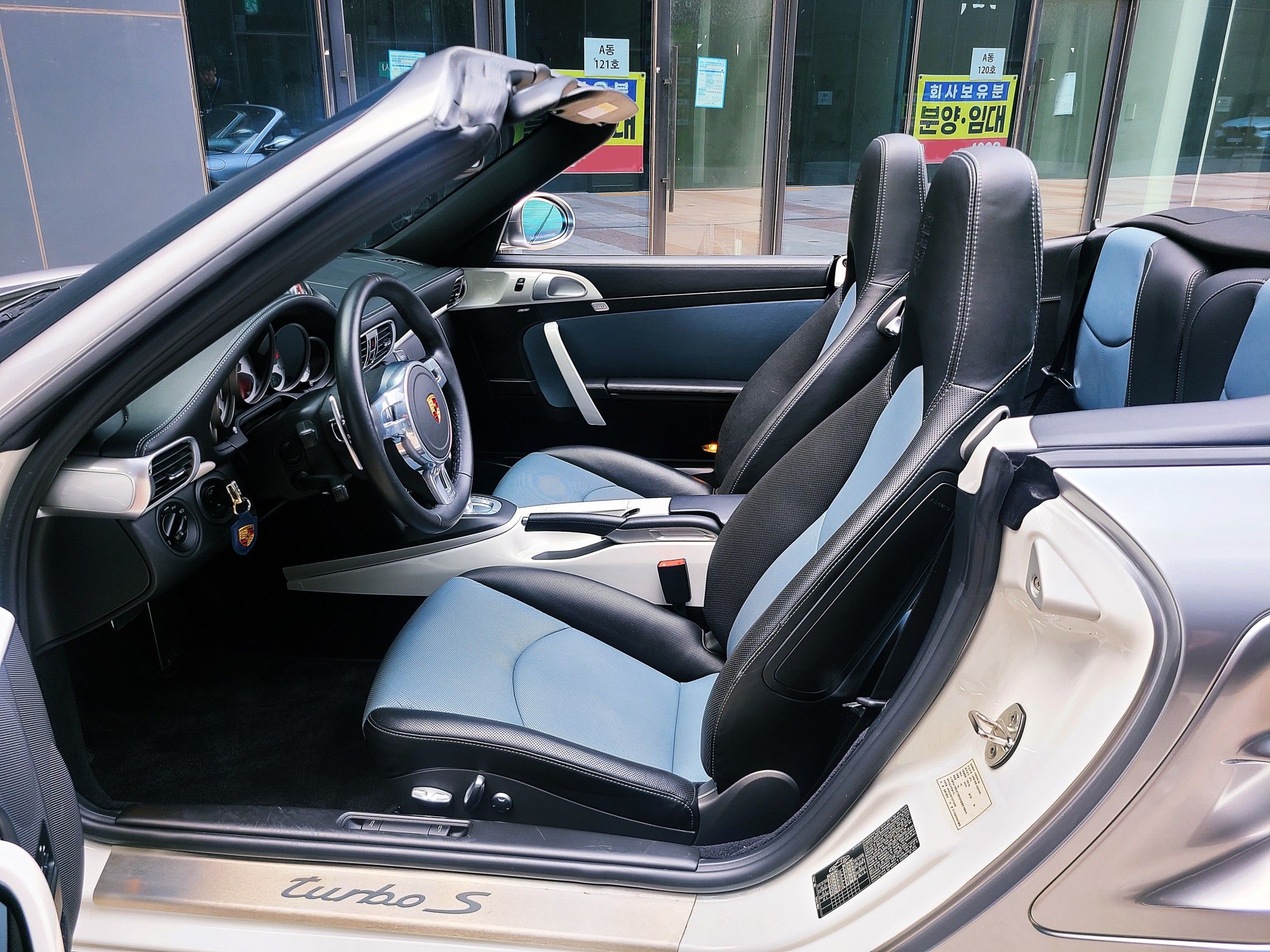 PORSCHE 911 2012