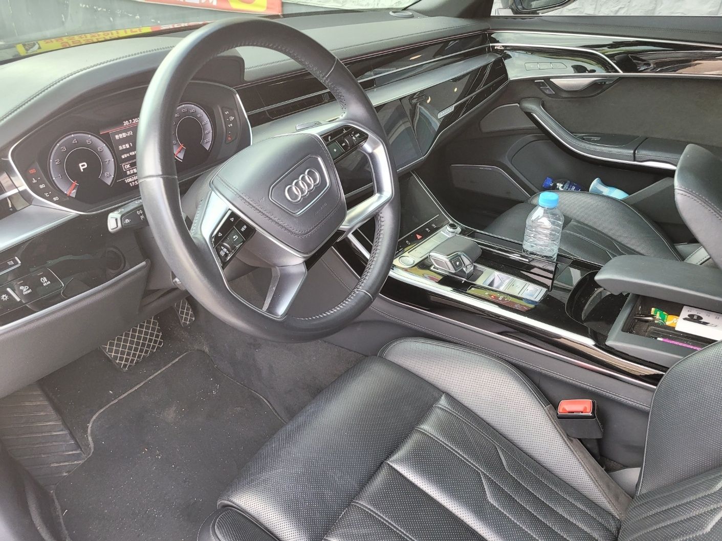 AUDI A8 D5 2019