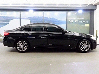BMW 5-SERIES G30 2017