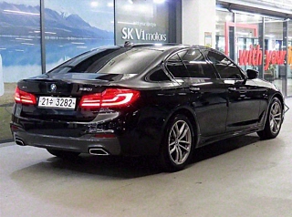 BMW 5-SERIES G30 2017