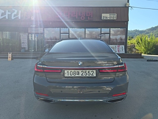 BMW 7-SERIES G11 2021
