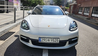 PORSCHE PANAMERA 971 2018