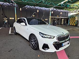 BMW 5-SERIES G60 2024