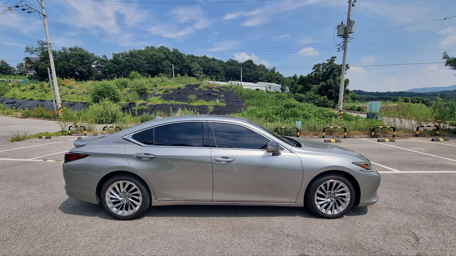 LEXUS ES300H 2023