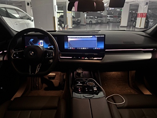 BMW 5-SERIES G60 2024