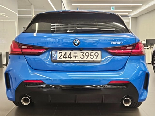 BMW 1-SERIES F40  120i M Sport 2024