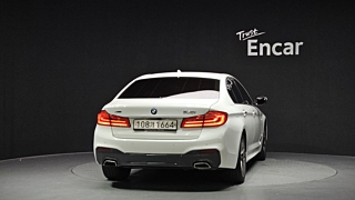 BMW 5-SERIES G30 2017