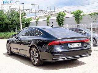 AUDI A7 4K 2021