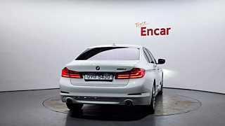 BMW 5-SERIES G30 2018