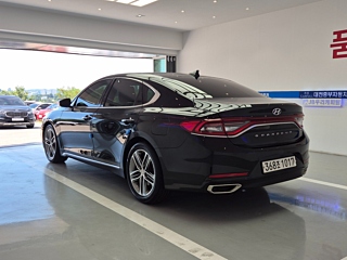 HYUNDAI GRANDEUR IG 2017