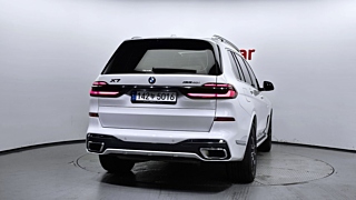 BMW X7 G07 2024