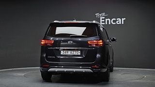 KIA CARNIVAL 2018