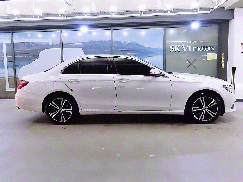 MERCEDES BENZ E-CLASS W213 2020