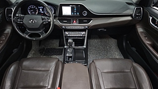 HYUNDAI GRANDEUR IG 2017