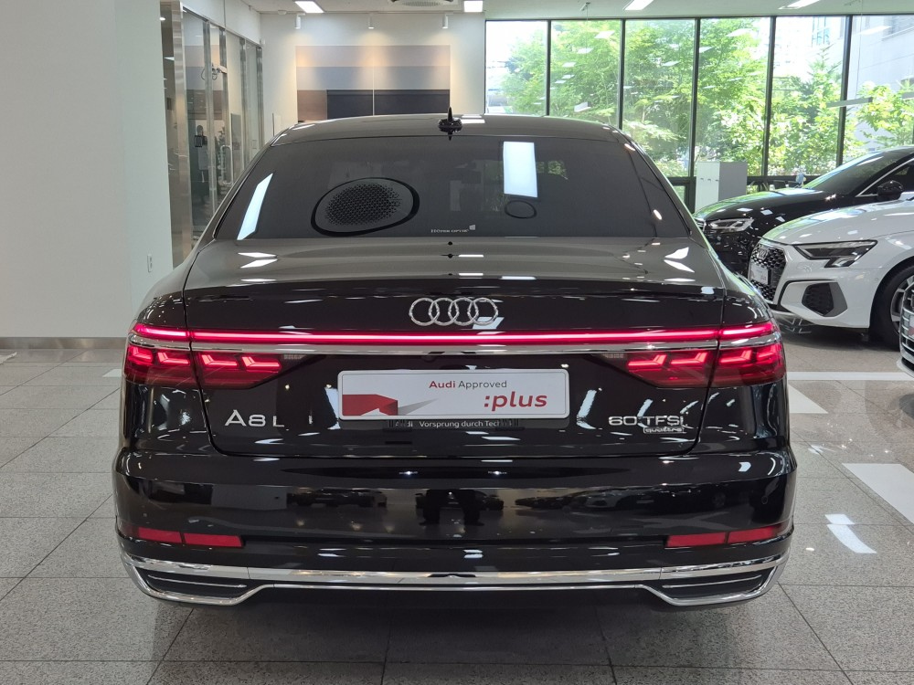 AUDI A8 D5 2021
