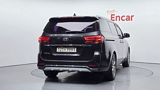 KIA CARNIVAL 2018