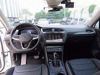 VOLKSWAGEN TIGUAN 2024