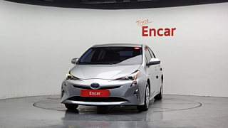 TOYOTA PRIUS  2017