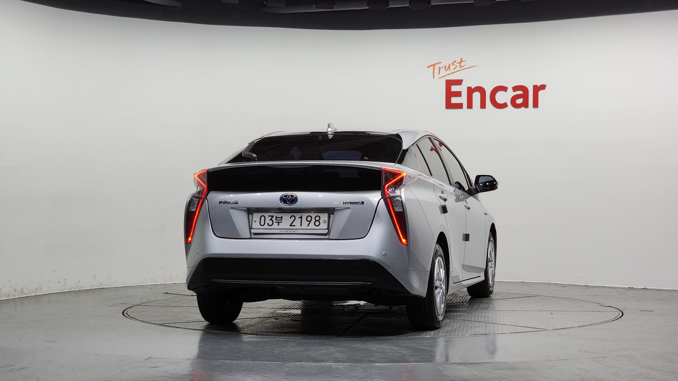 TOYOTA PRIUS 2017