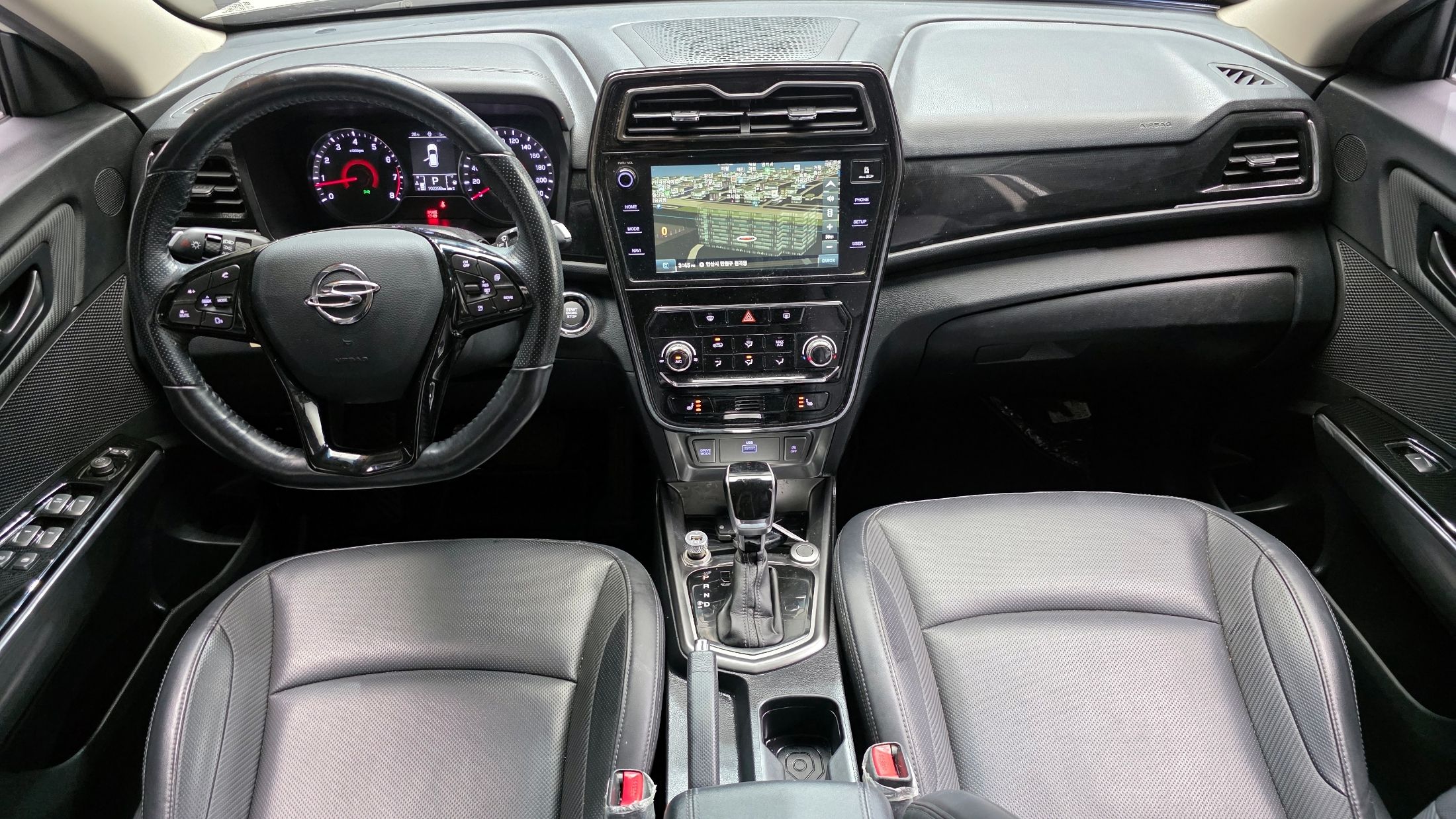 SSANGYONG TIVOLI VERY NEW 2021