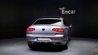 VOLKSWAGEN PASSAT GT B8 2022