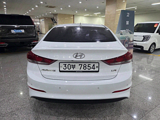 HYUNDAI AVANTE AD 2016