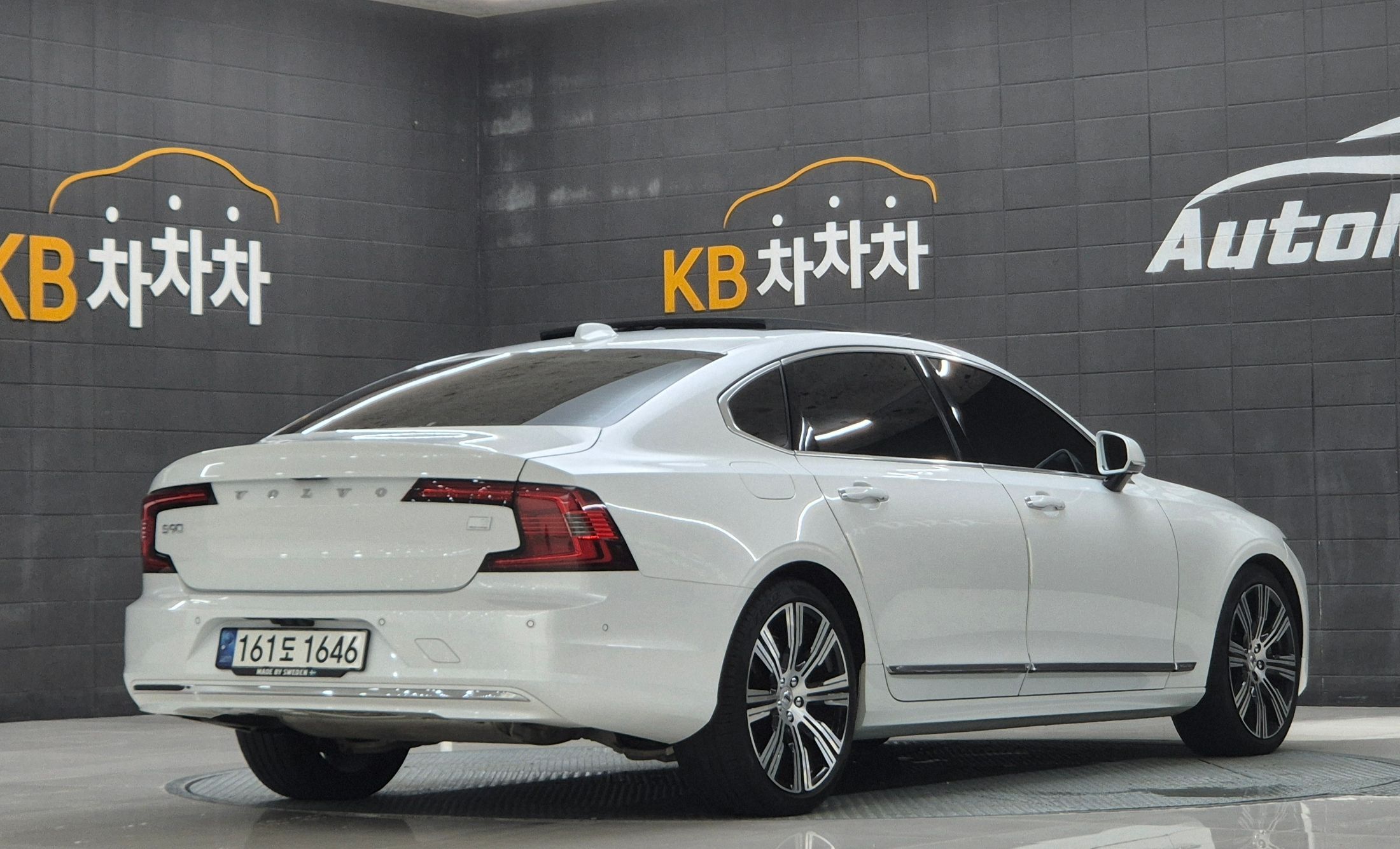 VOLVO S90 2022