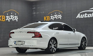 VOLVO S90 2022