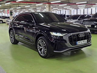 AUDI Q8 4M 2021