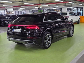 AUDI Q8 4M 2021