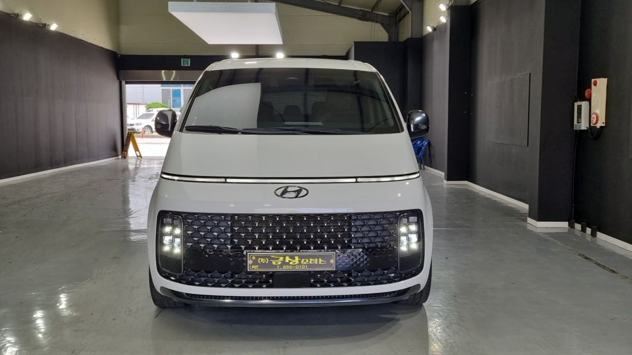 HYUNDAI STARIA 2021