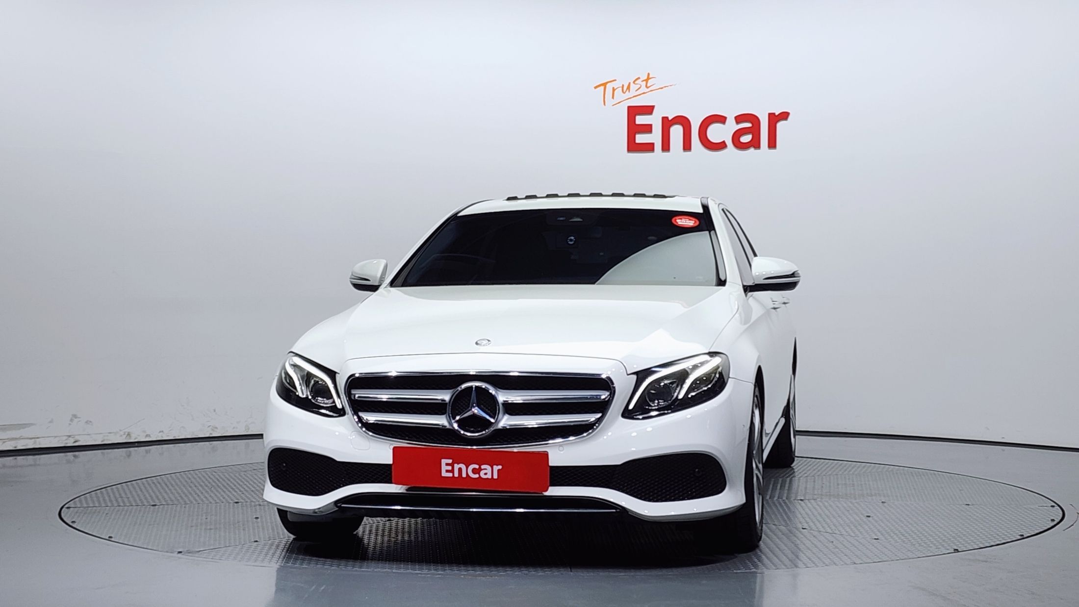 MERCEDES BENZ E-CLASS W213 2016