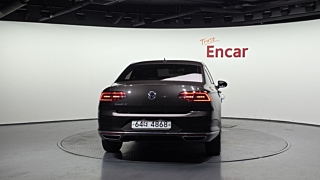 VOLKSWAGEN PASSAT GT B8 2018