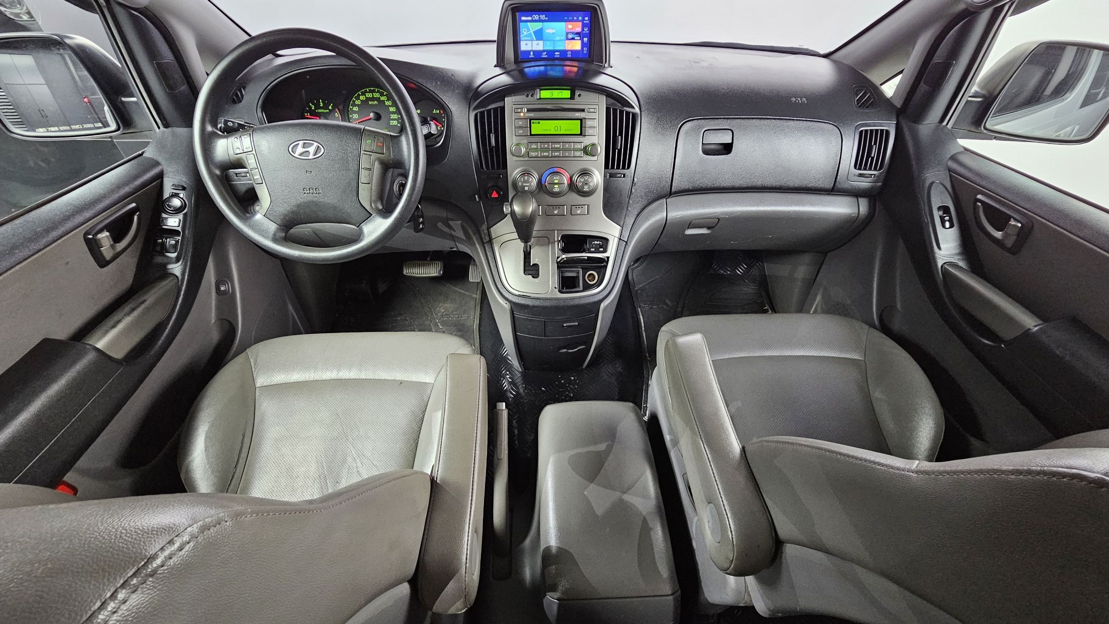 HYUNDAI STAREX GRAND 2013