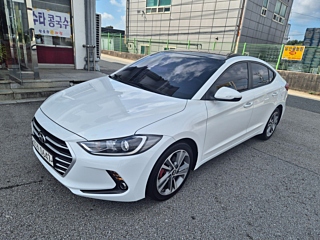 HYUNDAI AVANTE AD 2015