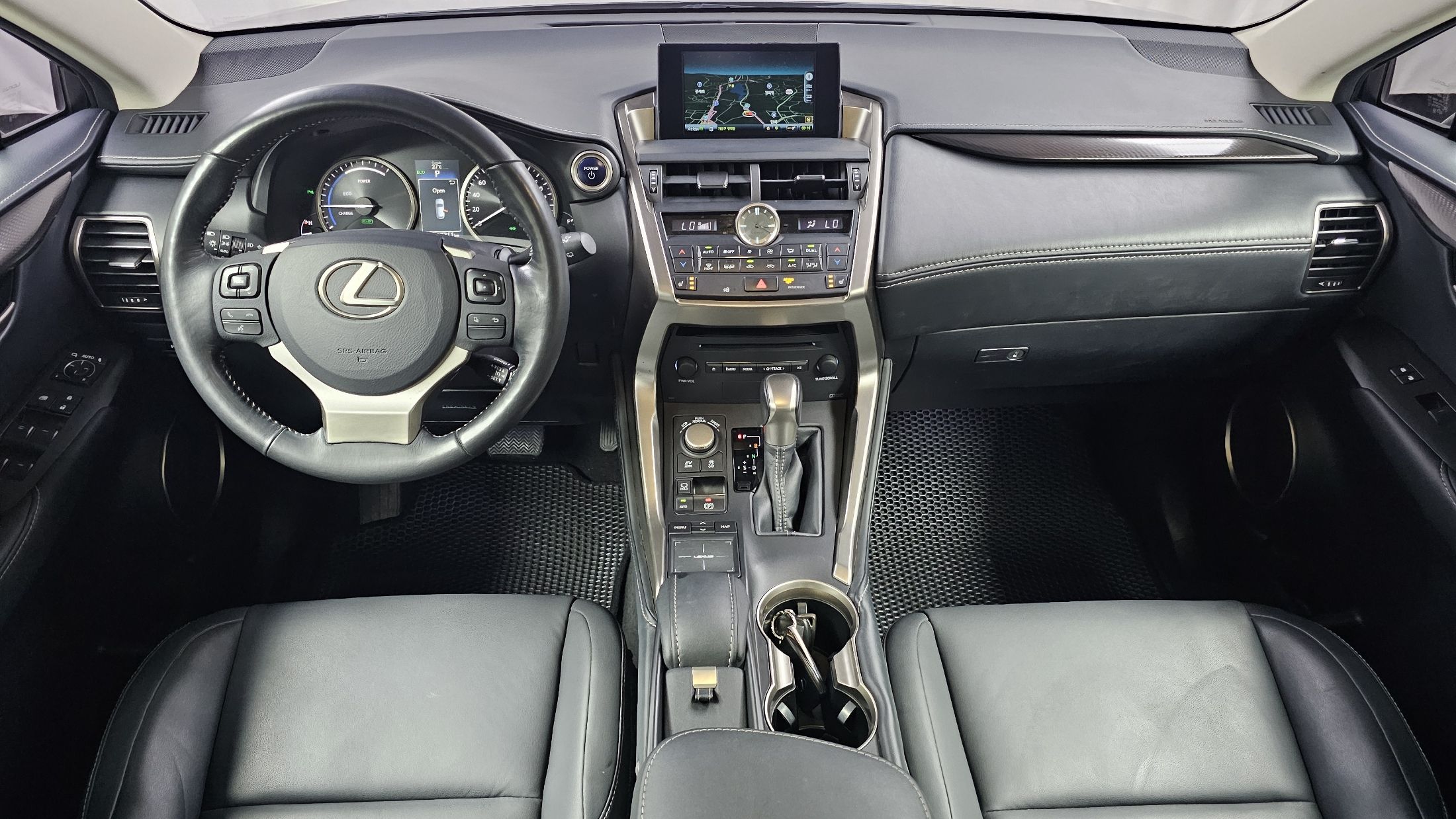LEXUS NX300H 2016