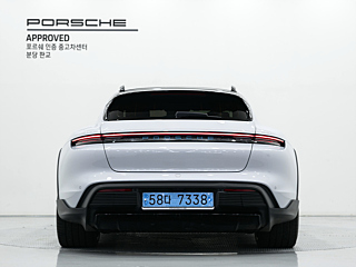 PORSCHE TAYCAN 2023