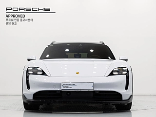 PORSCHE TAYCAN 2023