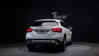 MERCEDES BENZ GLA-CLASS X156 2019