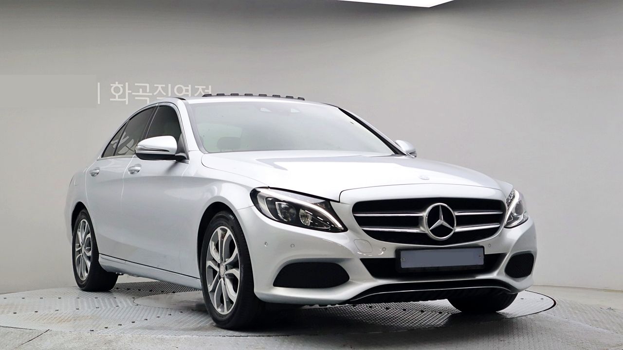 MERCEDES BENZ C-CLASS W205 2016