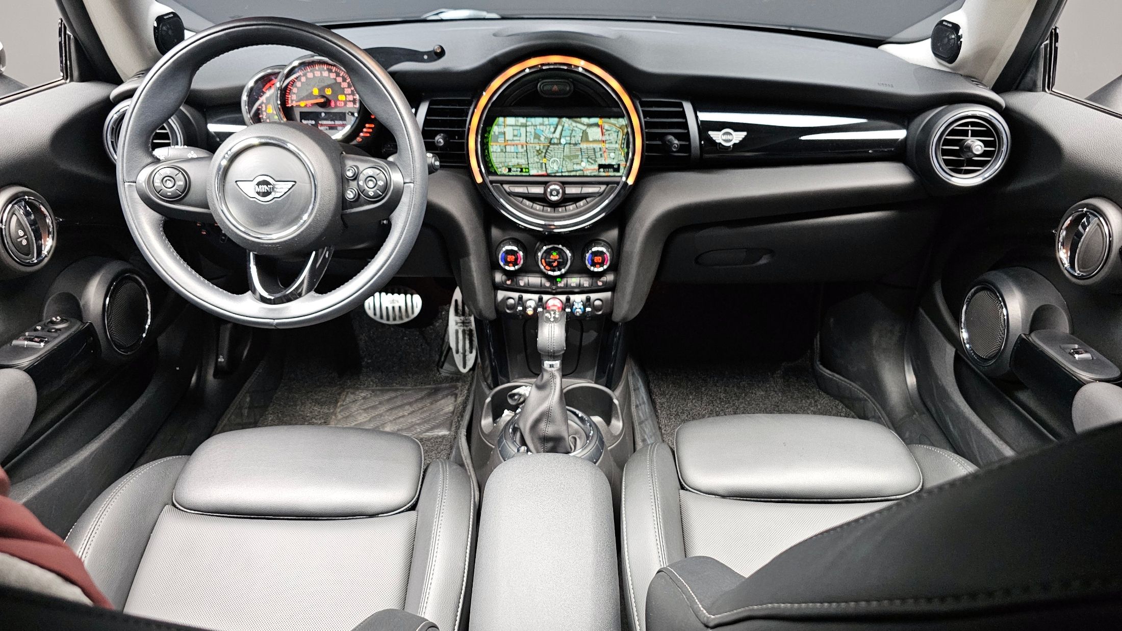 MINI COOPER D 2016