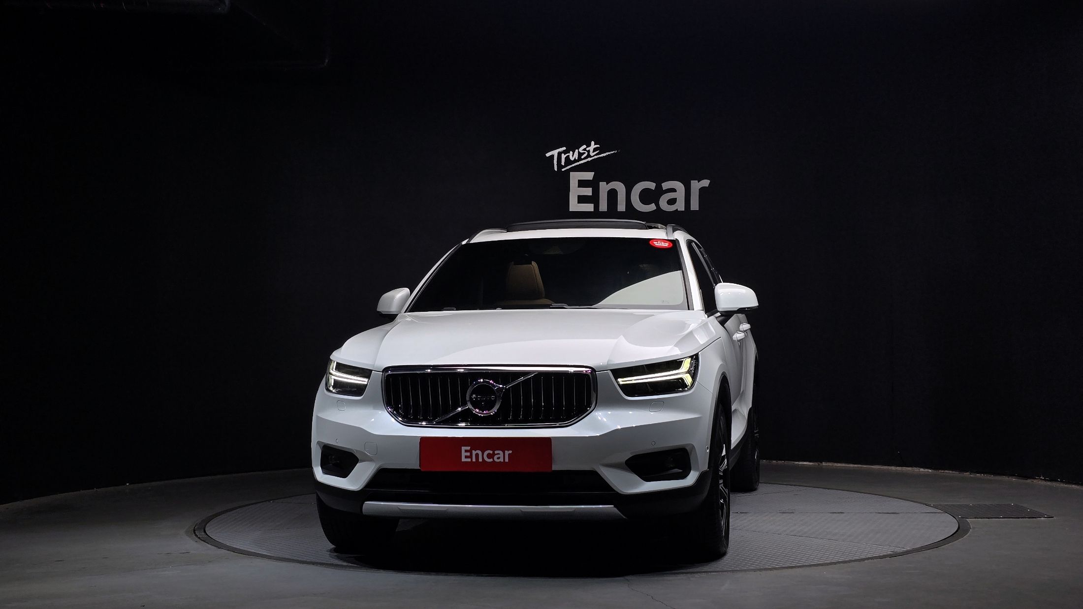 VOLVO XC40 2021