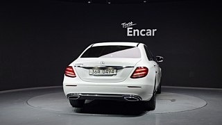 MERCEDES BENZ E-CLASS W213 2016