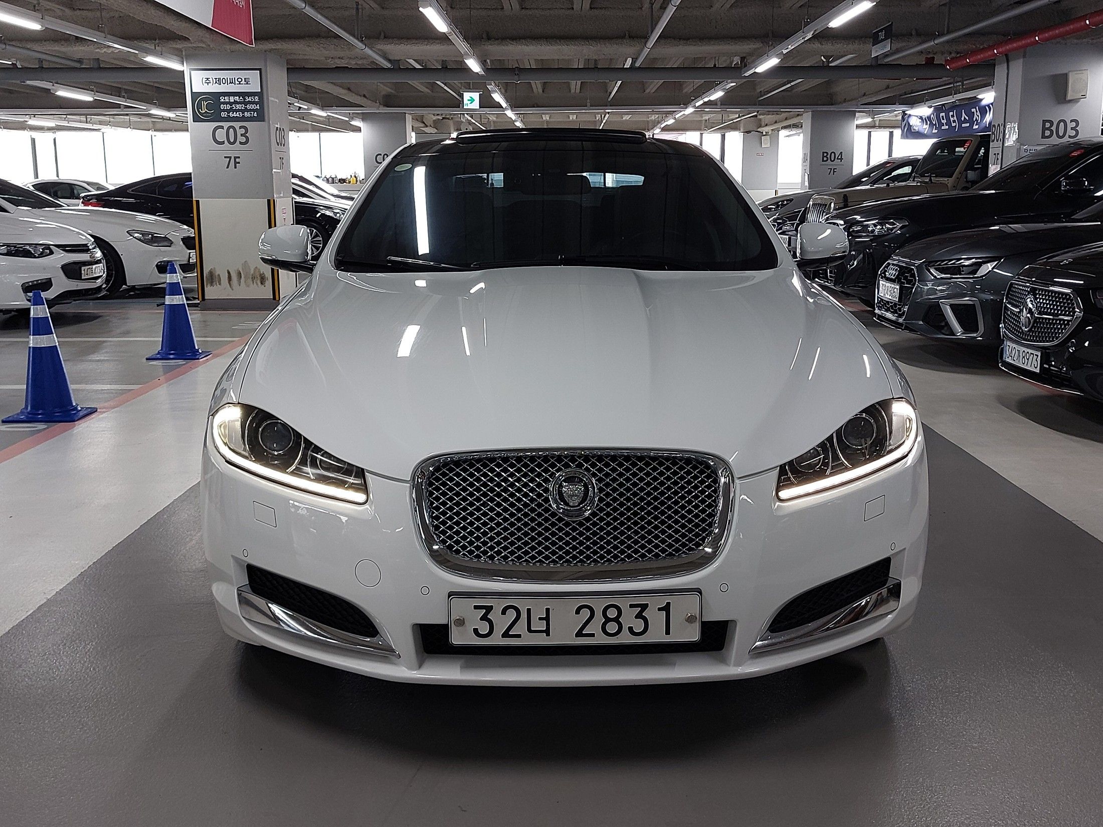 JAGUAR XF 2012
