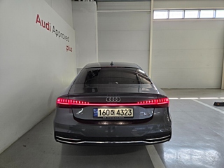 AUDI A7 4K 2021